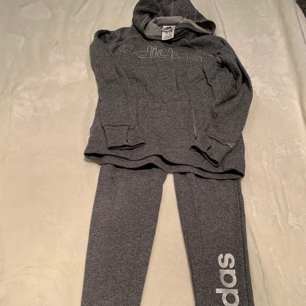 Adidas jogging set